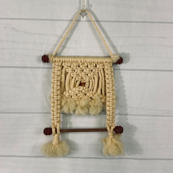 Vintage Cream Macrame Wall Hanging Woven Yarn with Acrylic Butterfly Accent 18” - Picture 6 of 9
